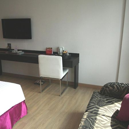 בנגקוק Grand Inn Hotel מראה חיצוני תמונה