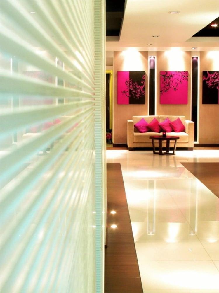 בנגקוק Grand Inn Hotel מראה חיצוני תמונה