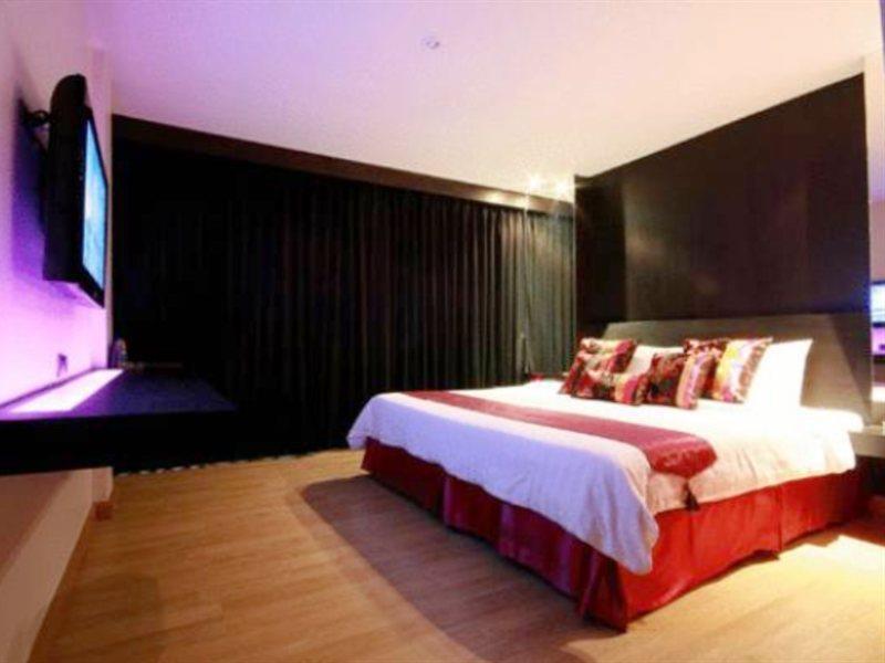 בנגקוק Grand Inn Hotel מראה חיצוני תמונה