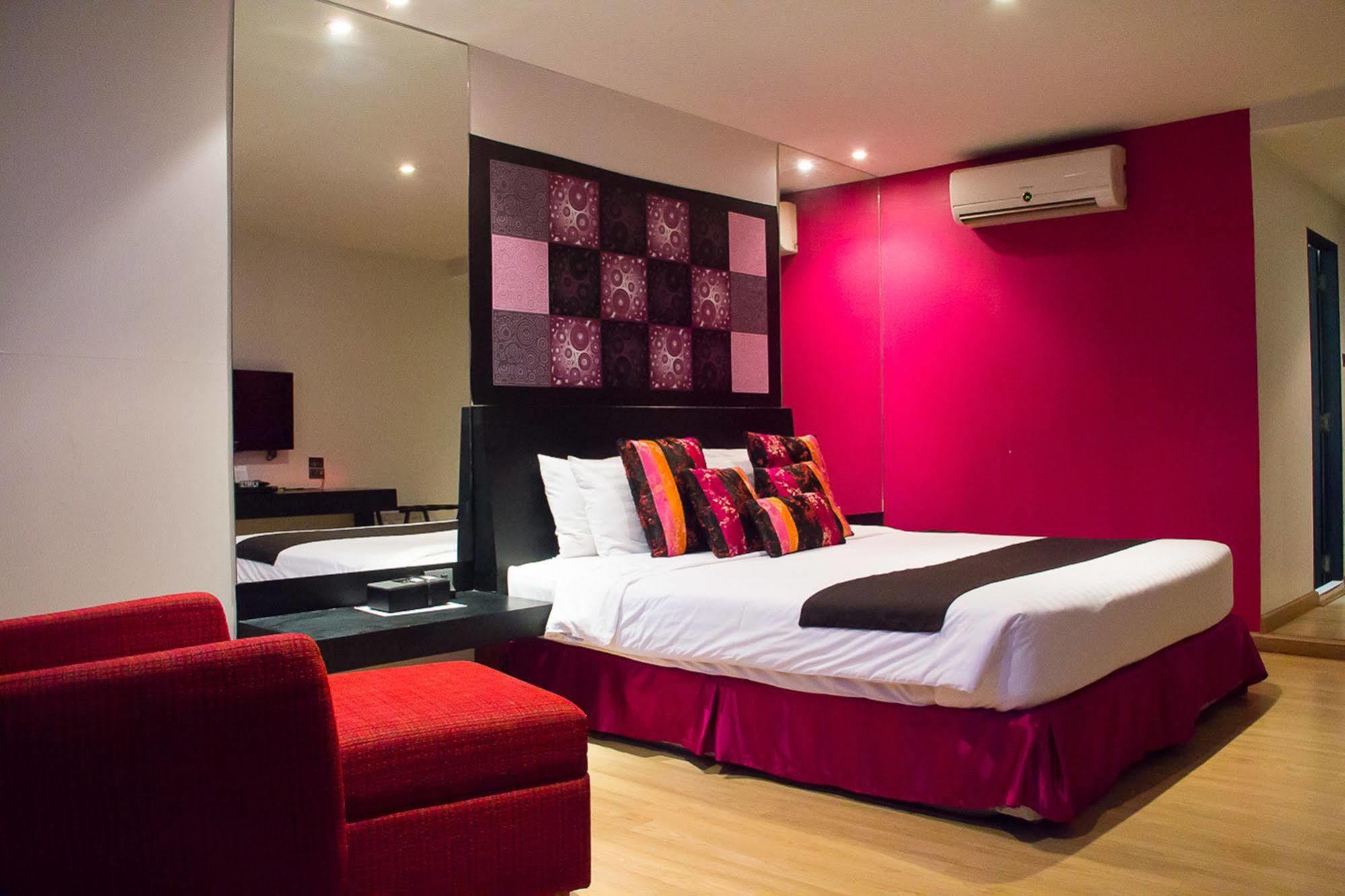 בנגקוק Grand Inn Hotel מראה חיצוני תמונה